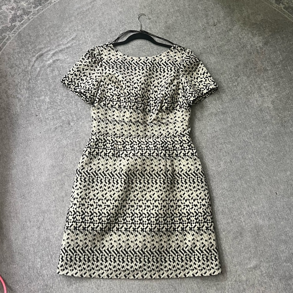 Vince Camuto Size 8 cocktail dress